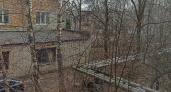 Заброшенная школа-интернет в Кузнецке привлекает детей и бездомных: как на это смотрит собственник здания?