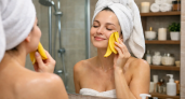 Патчи больше в моде: протираю лицо с утра банановой кожурой - необычная, но эффективная процедура для красоты кожи
