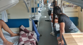 Мамочка с детьми требует вашу нижнюю полку: как без скандала и по закону защитить своё место в поезде