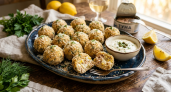 Смешала тунец из банки с сыром и яйцом — на ужин подаю рыбные рафаэлки: нежнее котлет, сочнее фрикаделек