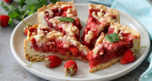 Клубничный насыпной пирог "Три стакана": в 100 раз вкуснее шарлотки - и намного проще готовить