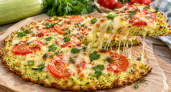 Натираю кабачки и добавляю яйца: так вкусно, что летом готовлю через день - такую пиццу из кабачков полюбят даже дети
