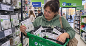 В Fix Price перед холодами разбирают эту ленту рулонами: 10 минут — окна, двери и еще 3 места перестают сифонить холодом