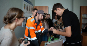 Каменским школьникам показали сварку оптоволокна и рассказали о кибербезопасности: прошёл второй этап оптического пресс-тура «Ростелекома»