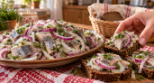 Беру селёдку и 2 луковицы: 10 минут — и на столе закуска вкуснее колбасы, хлеб заканчивается первым