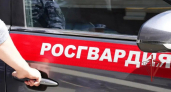 Росгвардейцы доставили в отдел полиции пензенца, пристававшего к кассиру супермаркета