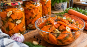 Дешевую морковь скупаю и мариную мешками: на зажарку не трачу — зимой готовлю пряные «кусочки лосося» за 10 минут, вкуснее рыбы