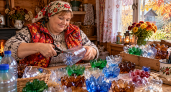 Режу донышки бутылок и складирую на даче: осенью и летом спасает грядки и помогает посадке — способ старого мастера