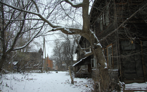 В расселенном доме на Комсомольской нашли тело мужчины с предсмертной запиской