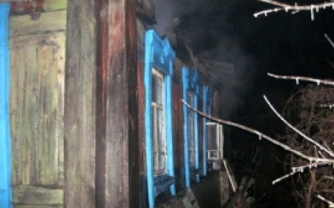 Ночью в Сердобске шестеро пожарных тушили дачу