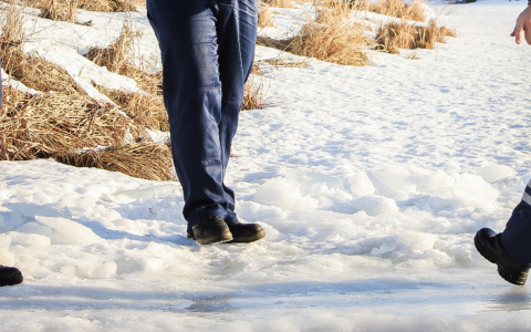 Житель Тамалы спас рыбака из проруби