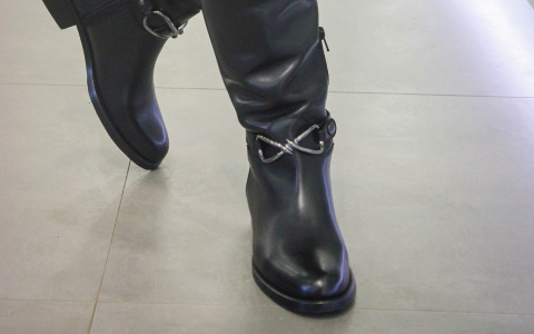 В фитнес-центре Пензы девушка украла сапоги