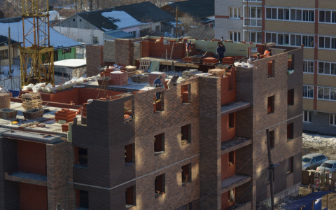 В администрации Пензы рассказали, как помогут дольщикам достроить их дома