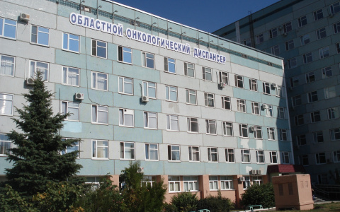 Пензенцы смогут позвонить главному онкологу области