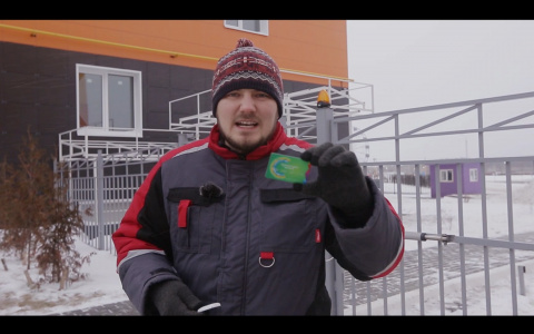 Ведущий программы «Контроль качества» устроил видеоэкскурсию по ЖК «Лазурный»