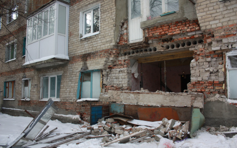 В Пензе в общежитии на Ударной обвалилась крыша