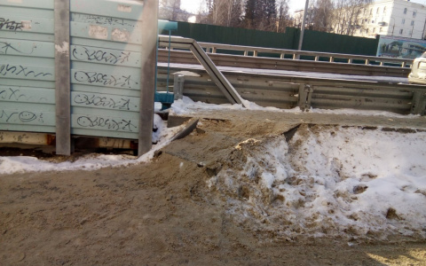 По ступеням с нового моста через Суру ходить невозможно, — горожанка