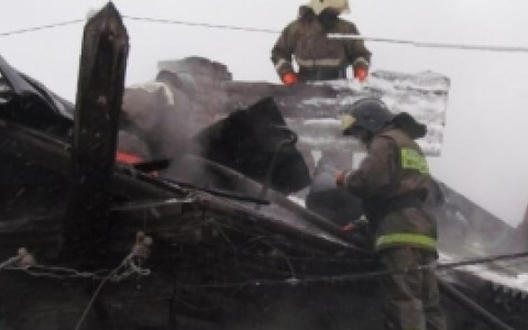 Ночной пожар в Лопатинском районе тушили пять человек