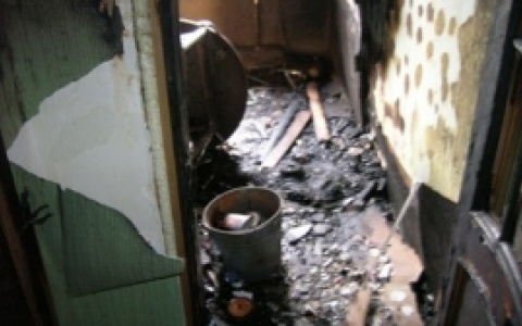 Из-за пожара в общежитии на Экспериментальной эвакуировали 30 человек