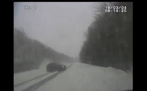 Опубликовано видео ДТП под Спасском, в котором пострадали инспекторы ДПС