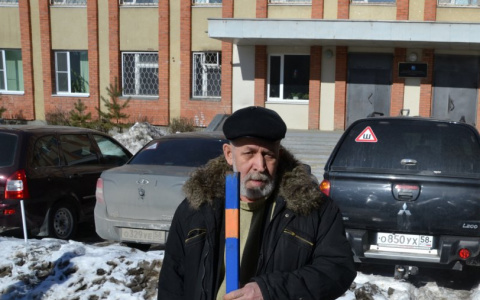 Мать пензенского журналиста избили и украли семь наградных медалей