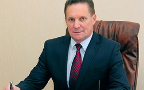 Виктор Кувайцев поздравил пензячек с Международным женским днем