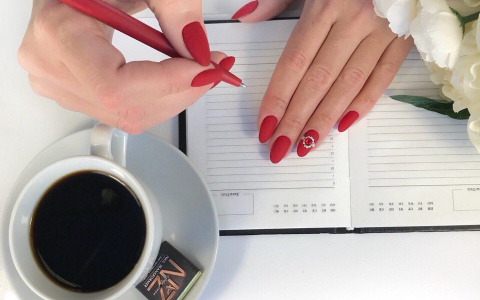 Сколько нужно времени, чтобы стать мастером ногтевого сервиса?