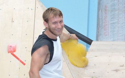 Блогер Варламов заинтересовался историей с повредившим яму велосипедистом из Пензы