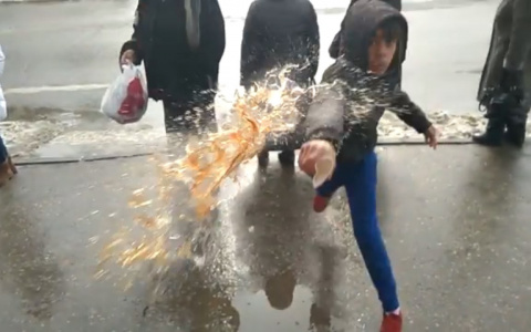 Пензенец, облитый цыганским чаем, снял восемь видео о попрошайках