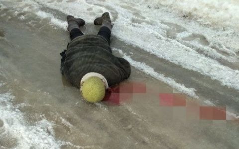 В Мокшане женщина погибла, поскользнувшись на льду дороги