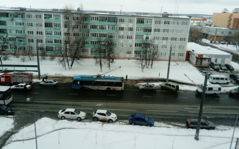 Возле "Рамеева" пензенцев эвакуировали из троллейбуса