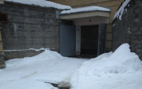 Пензенец обратился в полицию, узнав, что неизвестный пытается украсть гараж