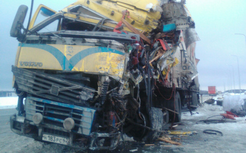 В автомобиле погибшего в ДТП под Кузнецком пропал видеорегистратор