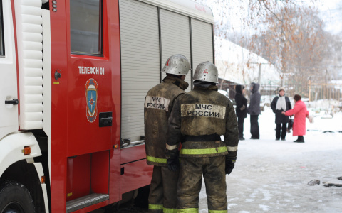 Новости России: В Москве горит детский торговый центр