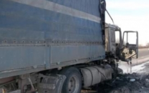 На М-5 под Мокшаном загорелась фура