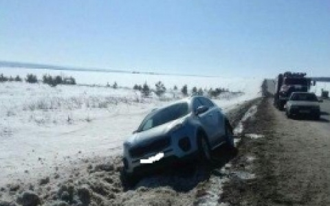 В Шемышейском районе при столкновении Kia и "ВАЗа" пострадал человек