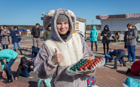 В Спутнике на Пасху устроили веселый семейный праздник