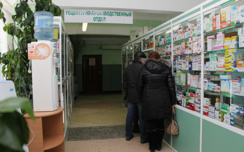 В Пензе сотрудницу центра специализированных видов медпомощи поймали на взятке