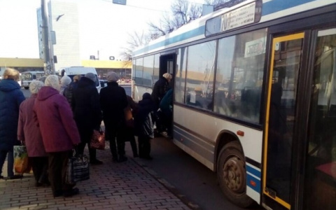 Виктор Кувайцев проверил, исправно ли ходят автобусы до пензенских кладбищ