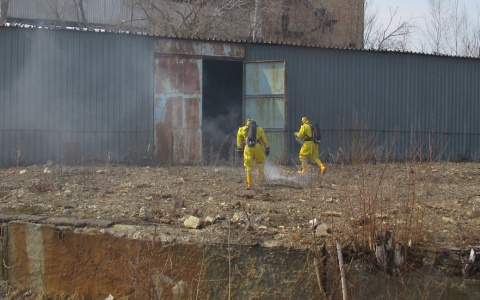 На заводе "ЗИФ" произошла утечка опасной кислоты