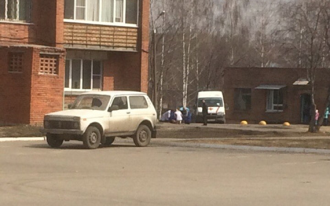 "Скорая" приехала через 15 минут к жителю Кузнецка, упавшему в посетительской больницы №6