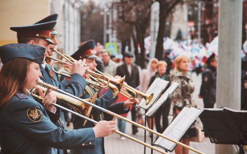 Первомайский митинг в Пензе собрал около шести тысяч горожан