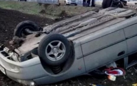 В Иссинском районе опрокинулась машина: есть пострадавшие