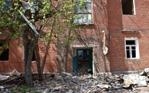 В Пензе сносят аварийный дом на Новой