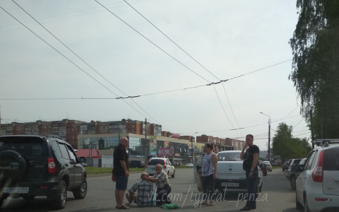 Пензенец попал в больницу после ДТП с "Ладой" в Арбекове. Фото