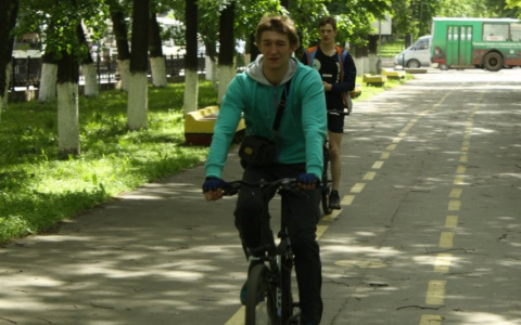 Олимпийскую аллею закроют из-за обработки от клещей