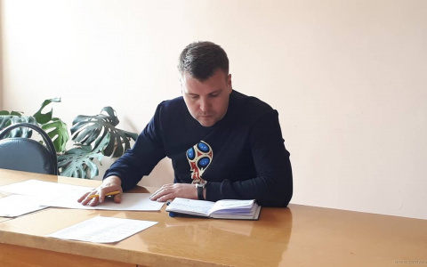 Ильин устроил разнос дорожникам за некачественный ремонт дороги в Терновку