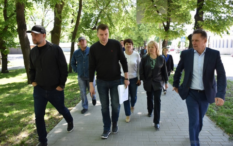 Виктор Кувайцев поручил сделать спуск около Спасского собора безопасным для пешеходов