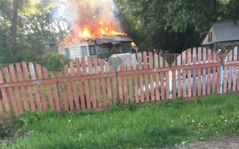 В Пензе сгорел дом бывшего пожарного