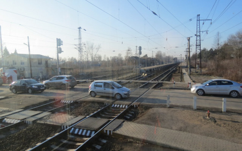 В Пензе перекроют железнодорожный переезд на Аустрина